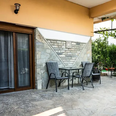 Lägenhet Mira Luxury Paralia Dionysiou