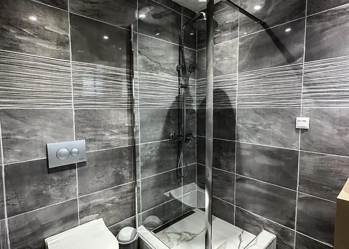 Mira Luxury * باراليا ديونيسيو